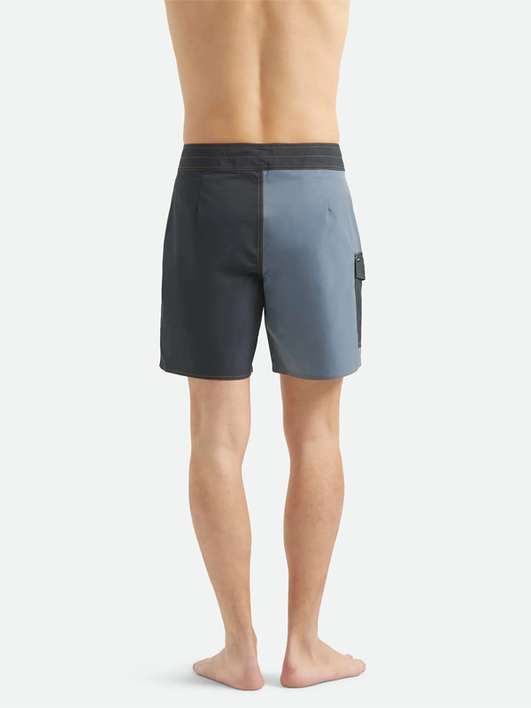 Classic Trunk 17": Black/Future Grey