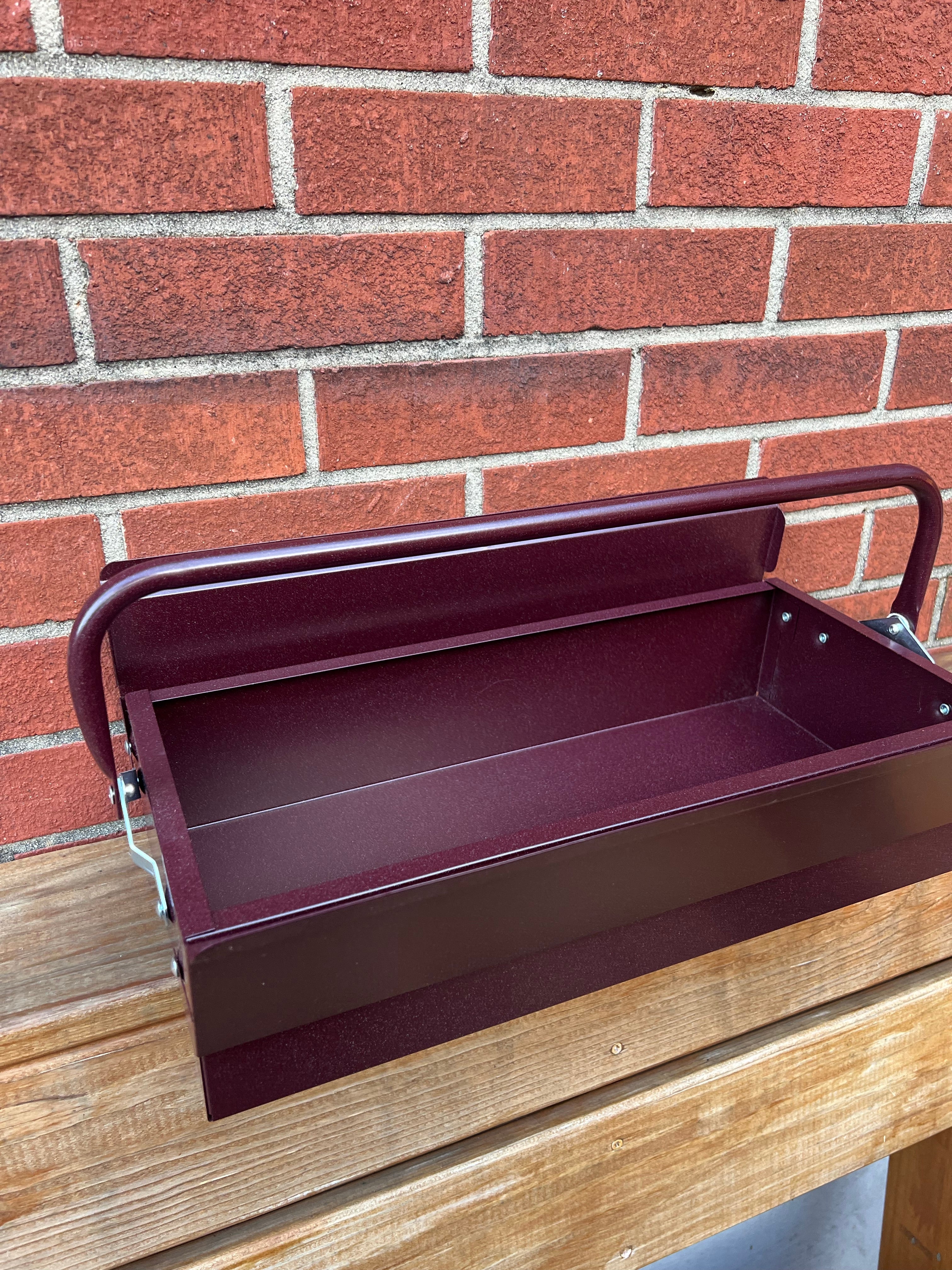 Single Layer Toolbox: Marble Red Soft Gloss