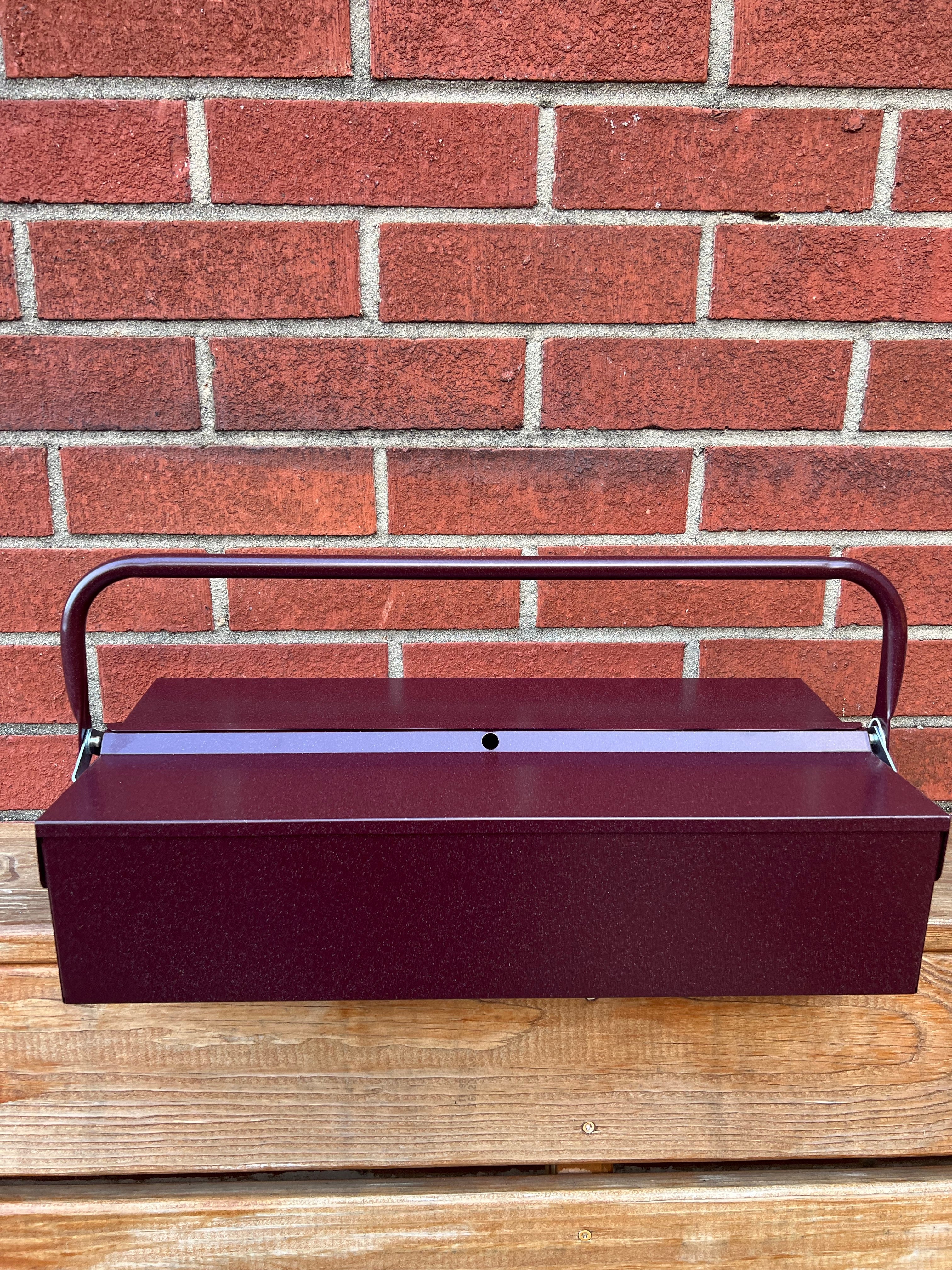 Single Layer Toolbox: Marble Red Soft Gloss