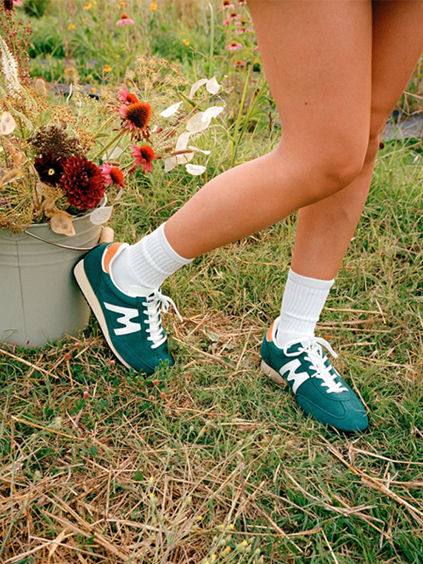 Mestari Control: Posy Green/White
