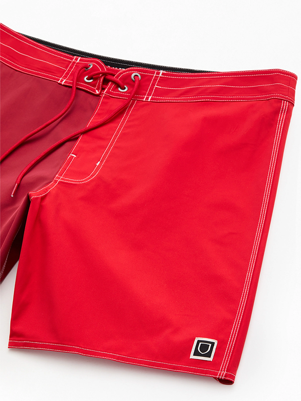 Classic Trunk 17": Adrenaline Rush/Robust Red