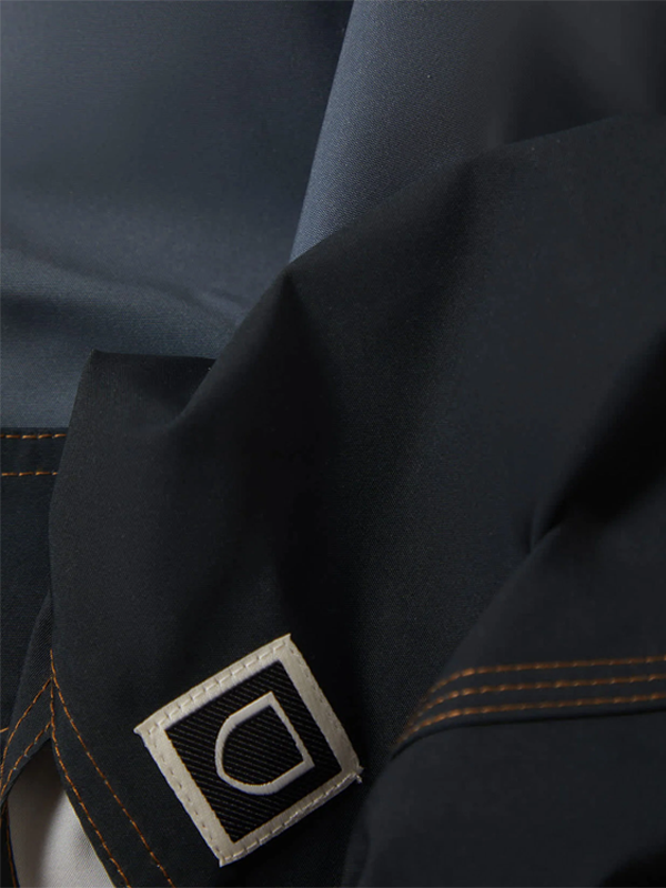 Classic Trunk 17": Black/Future Grey