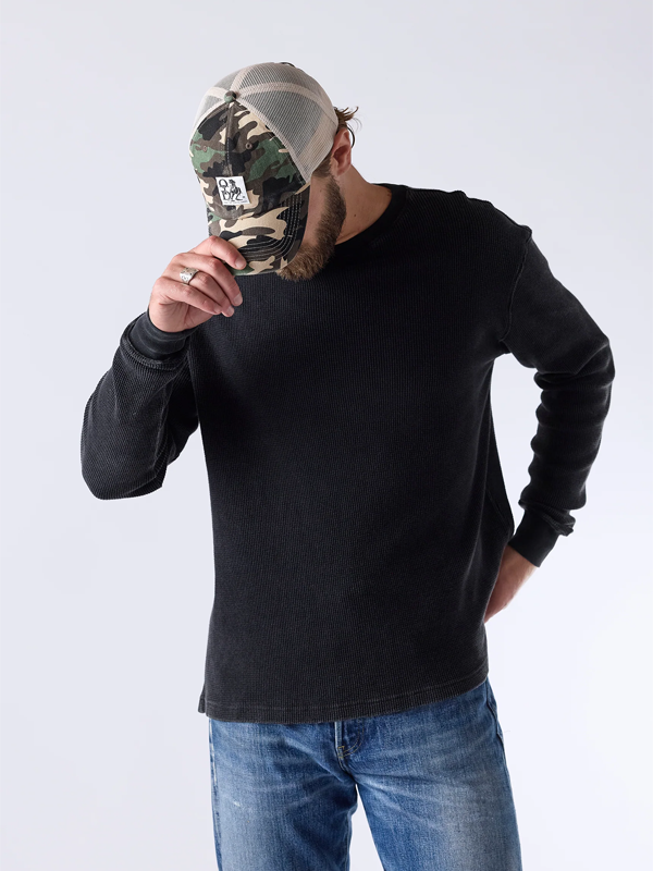 Woven Label Trucker: Camo