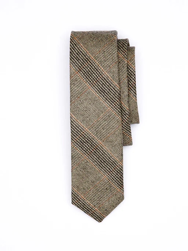 Pointed Necktie: Clay Rock Plaid