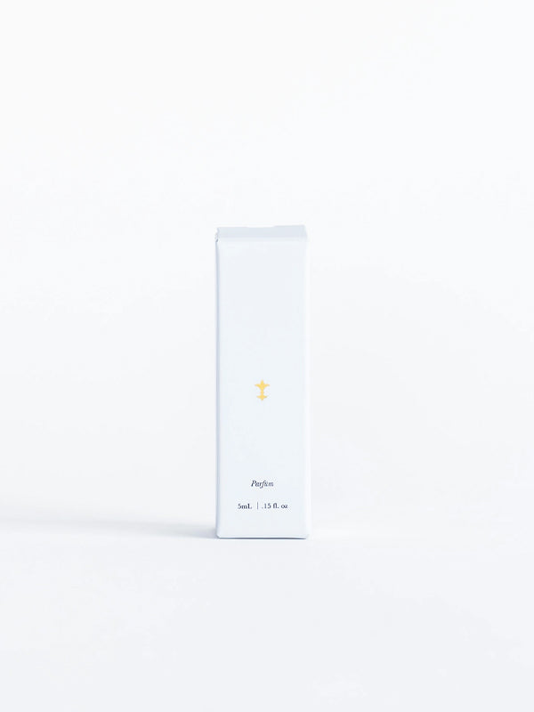 Signature Fragrance Roll On 5 mL
