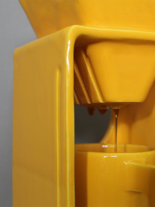 Personal Coffee Maker: Saffron